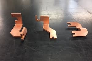 三相用端子金具